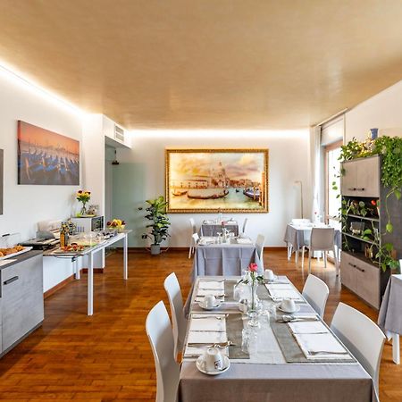 Bed & Breakfast Venice Friends Mestre Exteriör bild